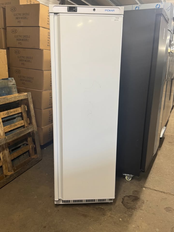 Polar C-Series Upright Fridge White 400Ltr - Image 3