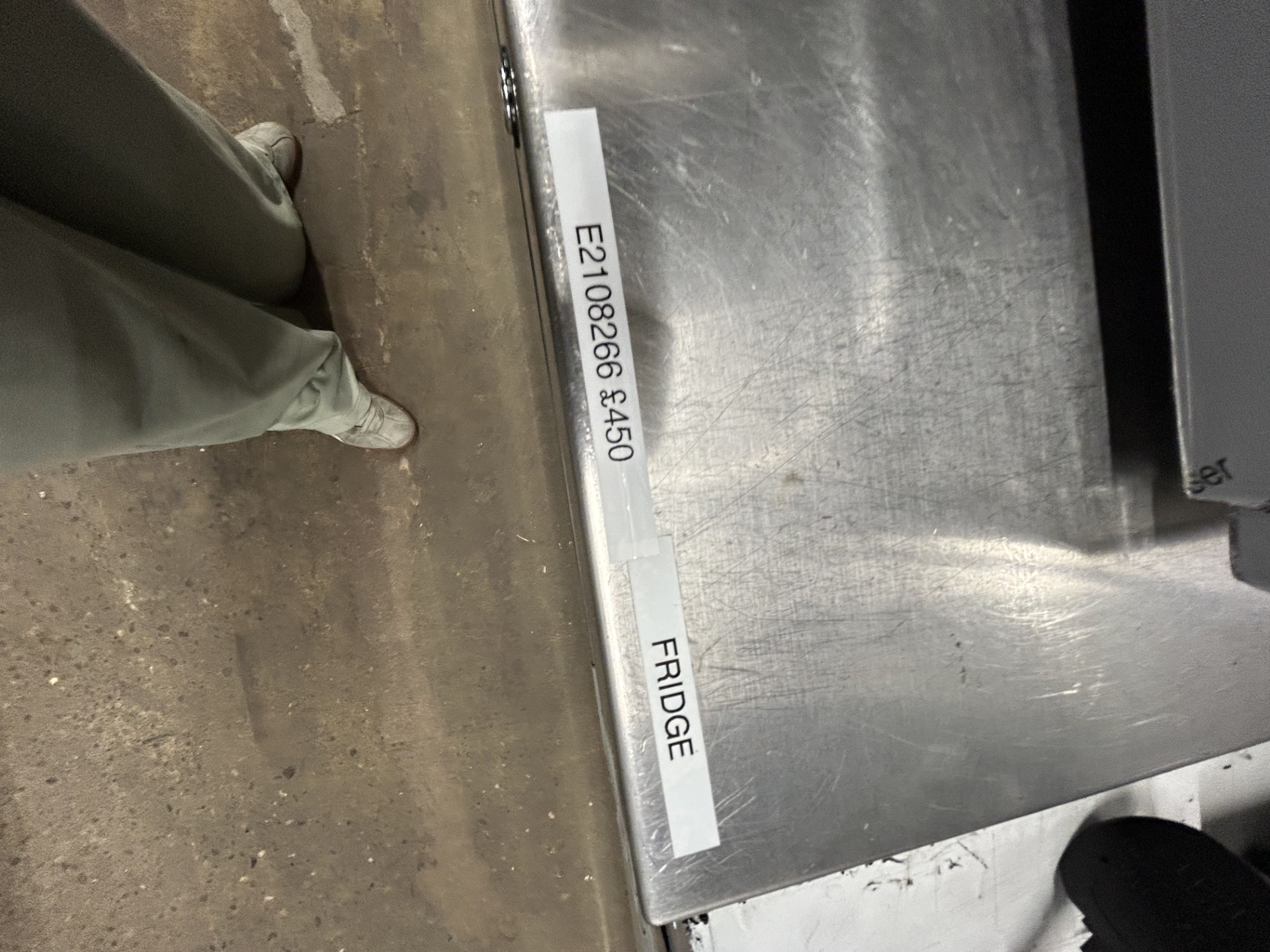🔥 REFURBISHED WILLIAMS 2 DOOR BENCH FRIDGE 🔥 - Image 6